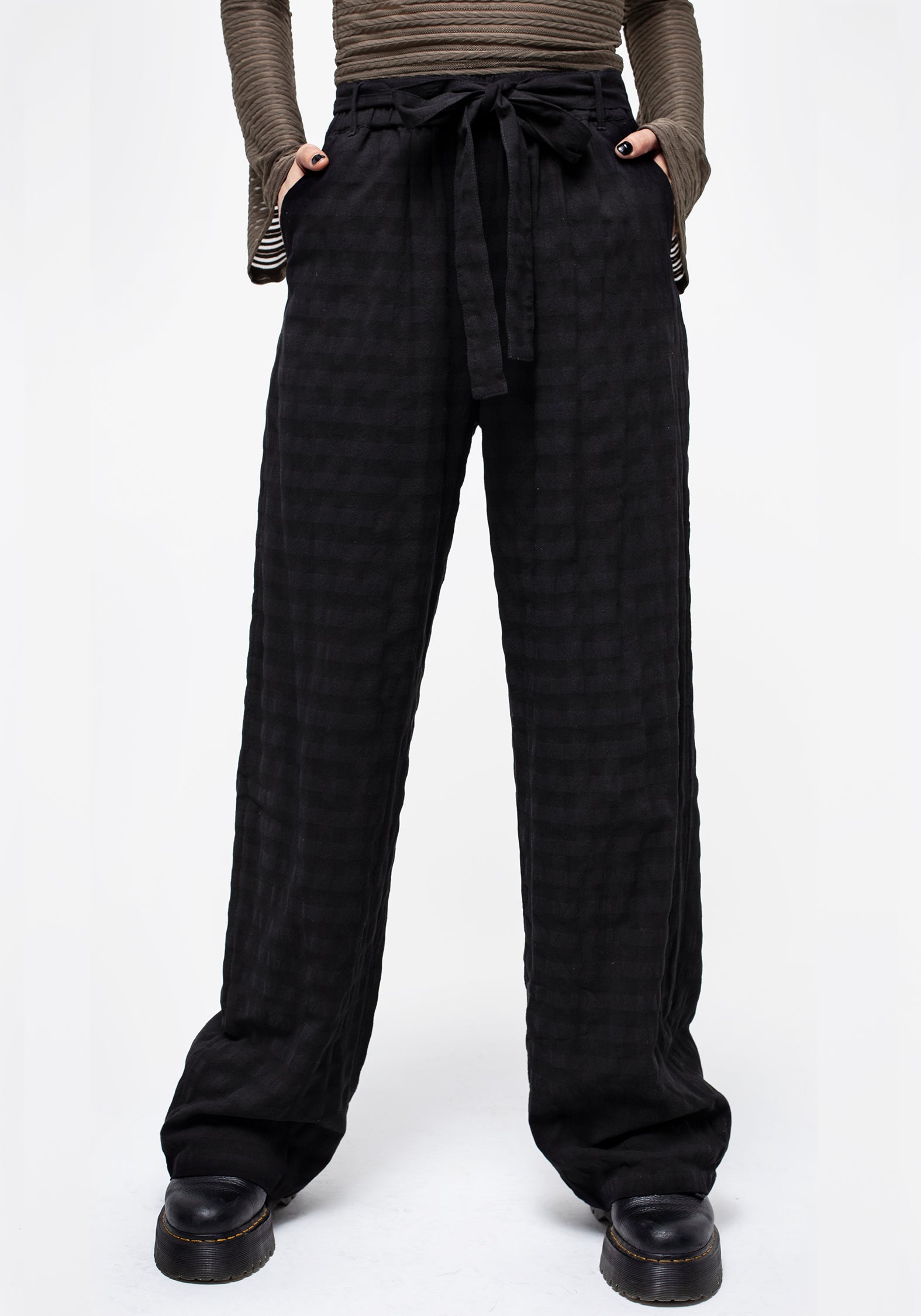 lithium-tie-waist-check-wide-leg-trouser-disturbia